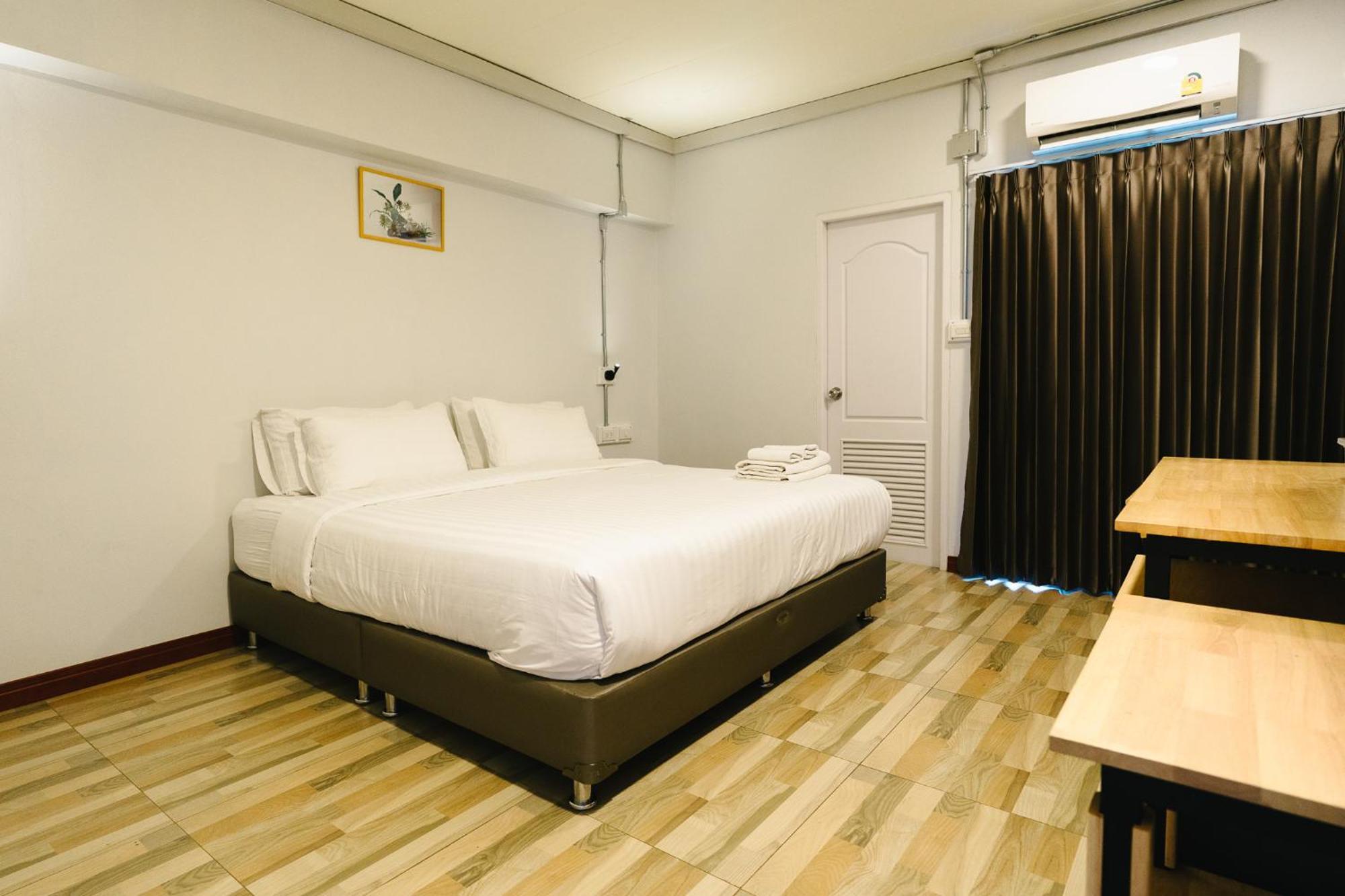 The Ten Hotel Thippanate Chiang Mai Bagian luar foto
