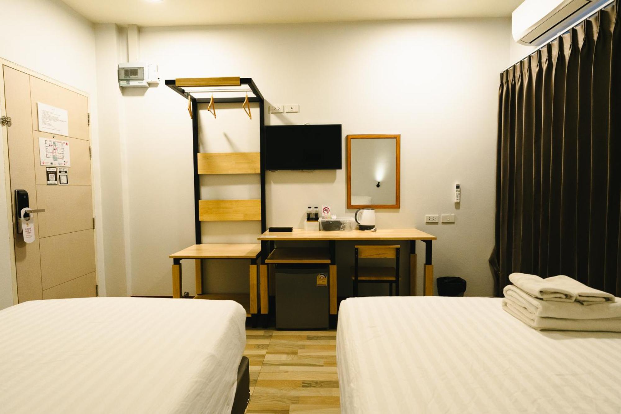 The Ten Hotel Thippanate Chiang Mai Bagian luar foto