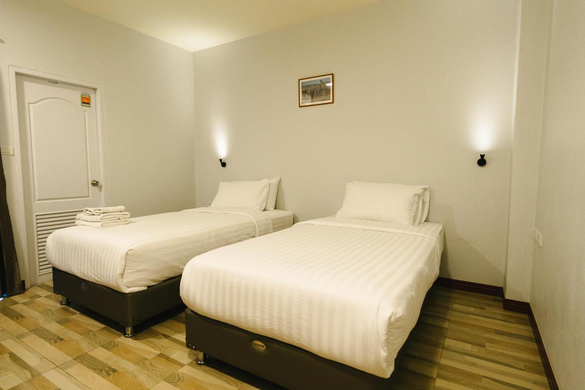 The Ten Hotel Thippanate Chiang Mai Bagian luar foto